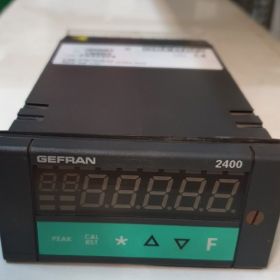 Kontroler procesowy GEFRAN 2400-0-0-4R-0-0